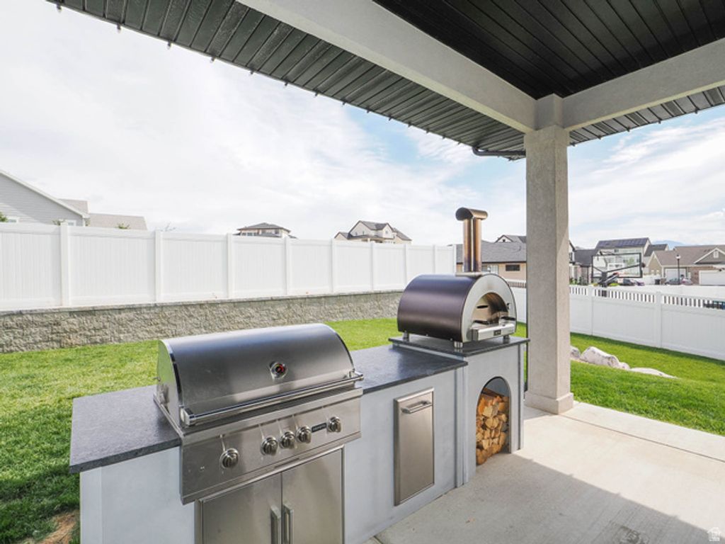 Image 20 of property listing at 8017 S RED BARON LN, West Jordan, UT 84081