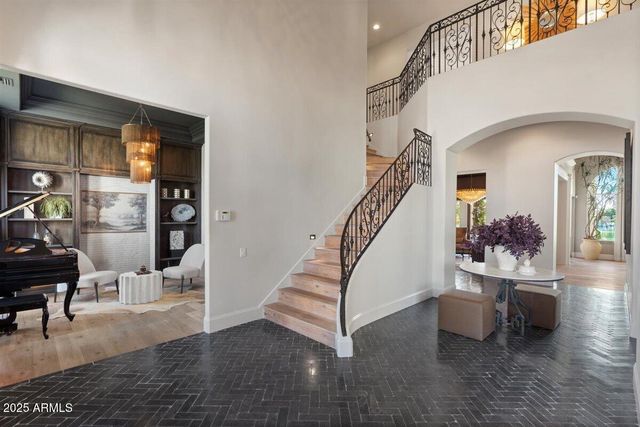 1519 E TREASURE COVE Drive, Gilbert, AZ 85234