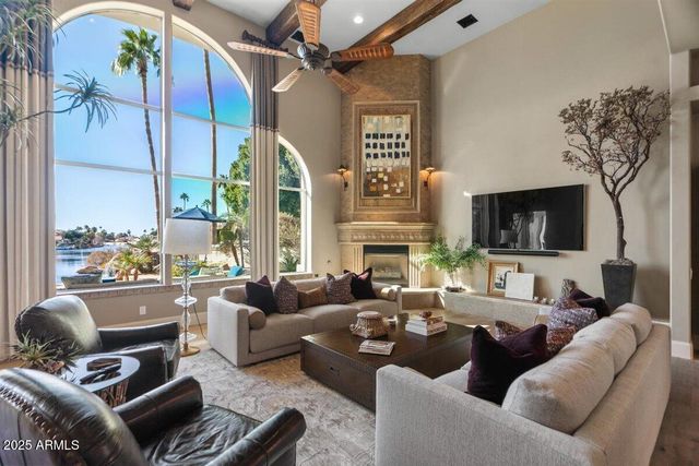 1519 E TREASURE COVE Drive, Gilbert, AZ 85234