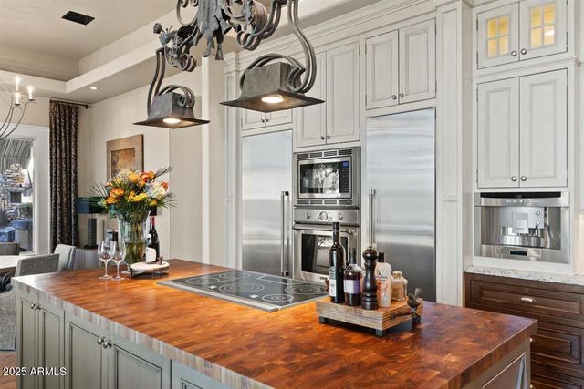 1519 E TREASURE COVE Drive, Gilbert, AZ 85234