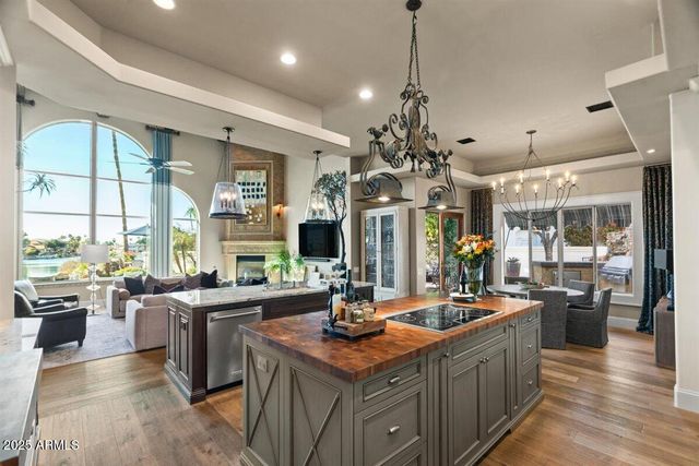 1519 E TREASURE COVE Drive, Gilbert, AZ 85234