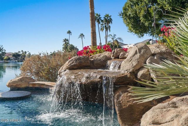 1519 E TREASURE COVE Drive, Gilbert, AZ 85234