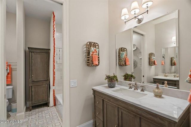 1519 E TREASURE COVE Drive, Gilbert, AZ 85234