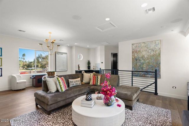 1519 E TREASURE COVE Drive, Gilbert, AZ 85234