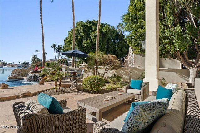 1519 E TREASURE COVE Drive, Gilbert, AZ 85234
