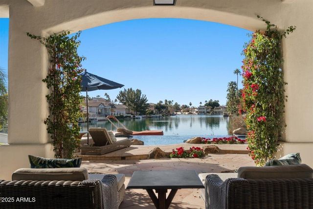 1519 E TREASURE COVE Drive, Gilbert, AZ 85234