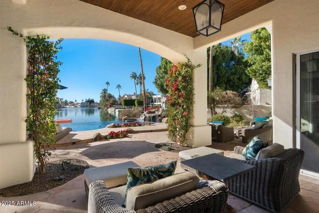 1519 E TREASURE COVE Drive, Gilbert, AZ 85234