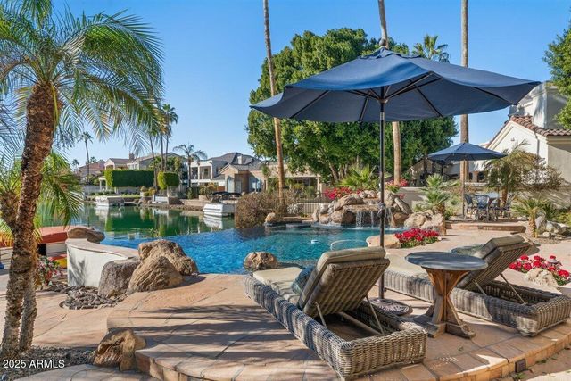 1519 E TREASURE COVE Drive, Gilbert, AZ 85234