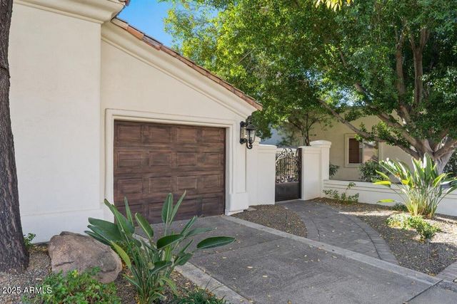 1519 E TREASURE COVE Drive, Gilbert, AZ 85234