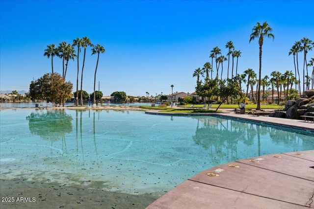1519 E TREASURE COVE Drive, Gilbert, AZ 85234