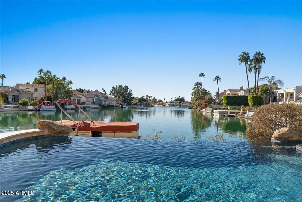 1519 E TREASURE COVE Drive, Gilbert, AZ 85234