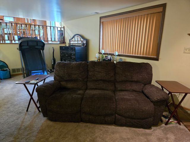 2446 Rolling Hill Drive, Dyer, IN 46311