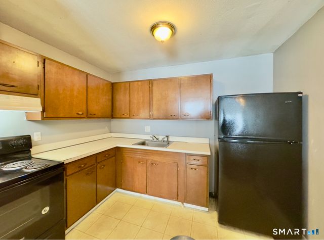 65 Donna Drive C4, New Haven, CT 06513