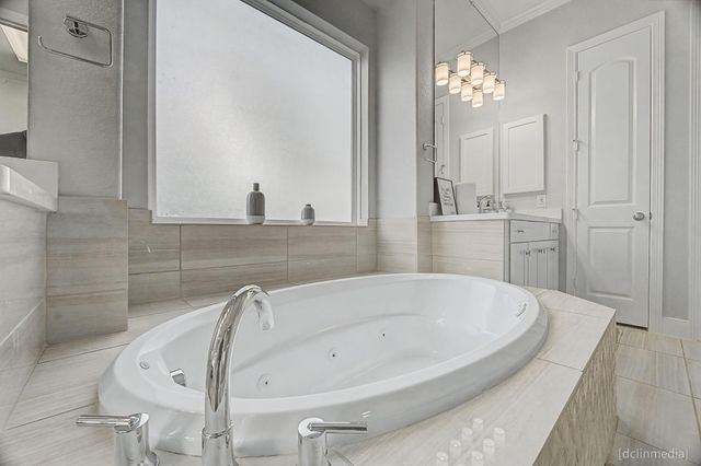 10507 S Sunrise Shores Lane, Cypress, TX 77433