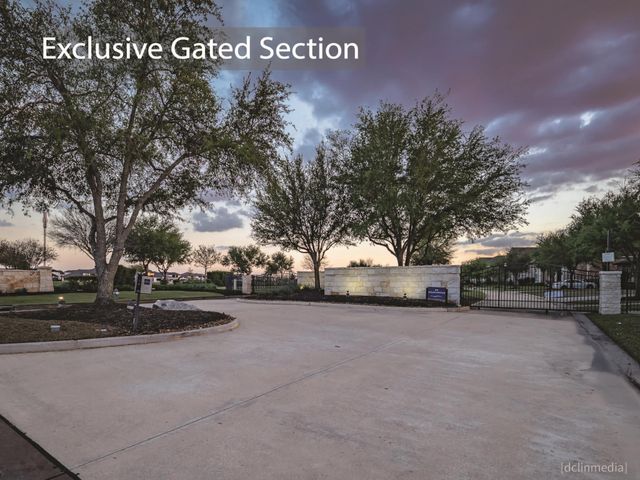 10507 S Sunrise Shores Lane, Cypress, TX 77433