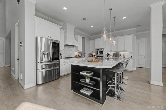 10507 S Sunrise Shores Lane, Cypress, TX 77433