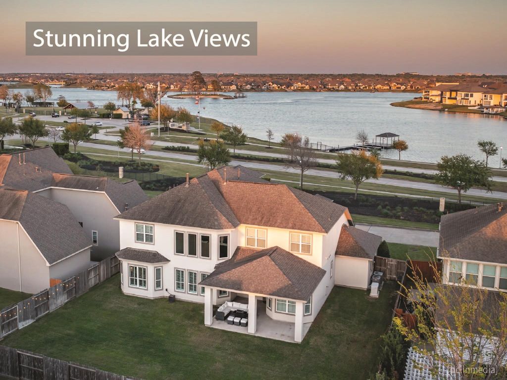 10507 S Sunrise Shores Lane, Cypress, TX 77433