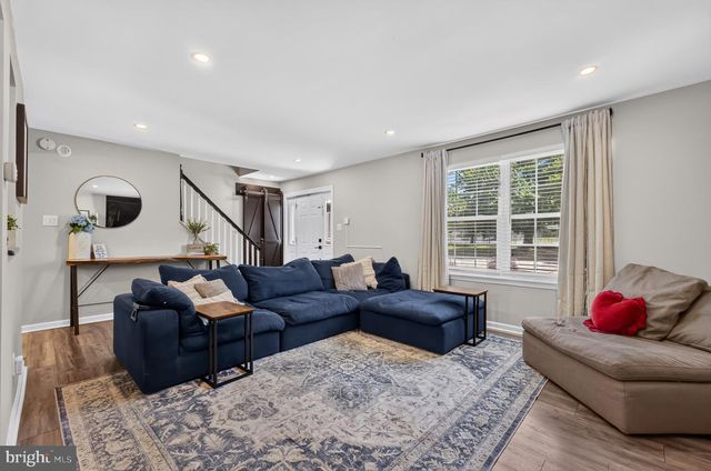 37 FOX CHASE RD, Marlton, NJ 08053