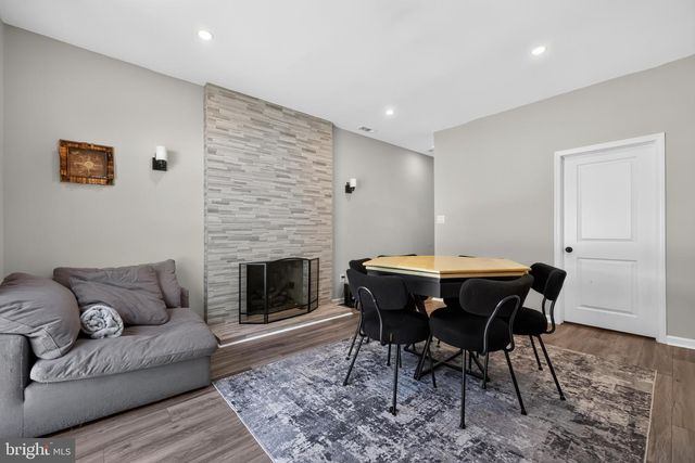 37 FOX CHASE RD, Marlton, NJ 08053