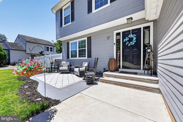 37 FOX CHASE RD, Marlton, NJ 08053
