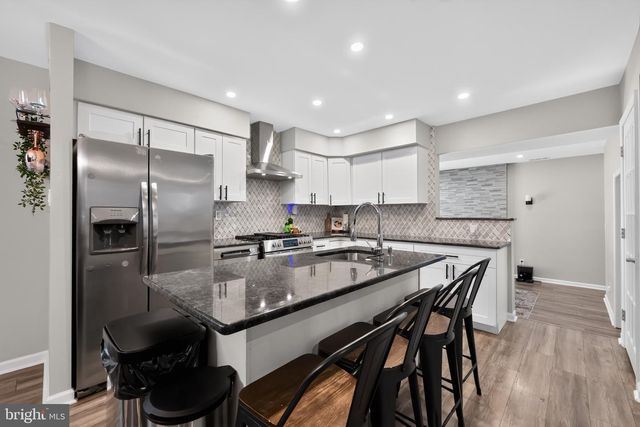 37 FOX CHASE RD, Marlton, NJ 08053