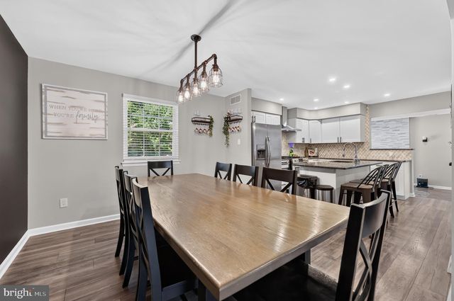 37 FOX CHASE RD, Marlton, NJ 08053