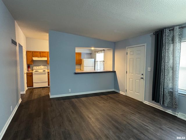 3812 MISSISSIPPI Avenue, Davenport, IA 52807