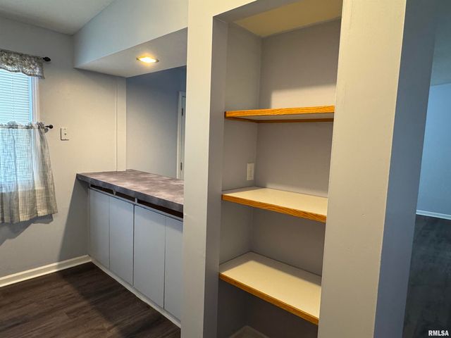 3812 MISSISSIPPI Avenue, Davenport, IA 52807