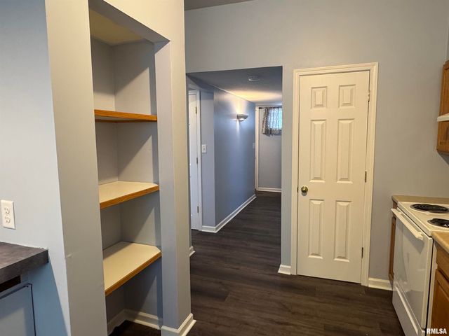 3812 MISSISSIPPI Avenue, Davenport, IA 52807