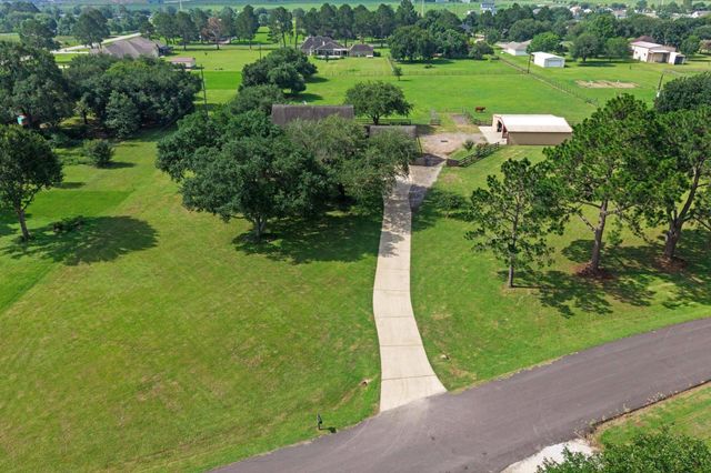 33014 Grove Park Drive, Waller, TX 77484