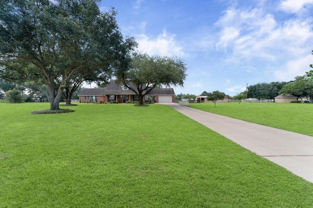 33014 Grove Park Drive, Waller, TX 77484