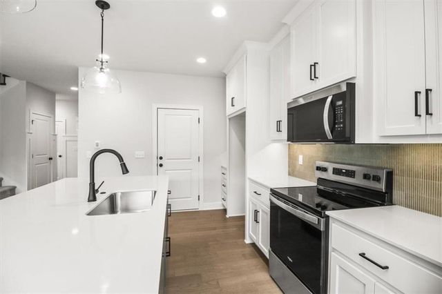 600 SW Valley Drive, Grain Valley, MO 64029