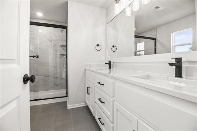 600 SW Valley Drive, Grain Valley, MO 64029