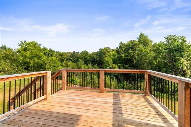 600 SW Valley Drive, Grain Valley, MO 64029