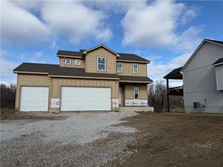 600 SW Valley Drive, Grain Valley, MO 64029