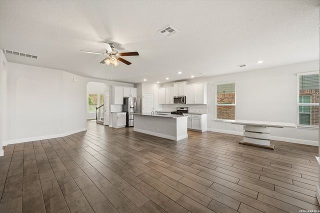 22010 Santa Elena Cyn, San Antonio, TX 78258