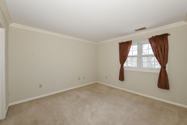 530 Park CIRCLE, Elm Grove, WI 53122