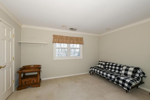 530 Park CIRCLE, Elm Grove, WI 53122