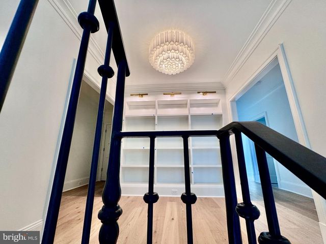 5840 HILLDON ST, Mclean, VA 22101
