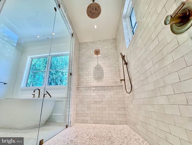 5840 HILLDON ST, Mclean, VA 22101