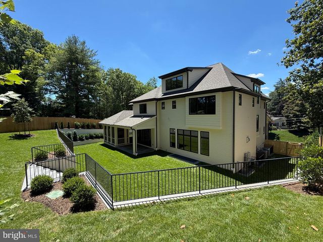 5840 HILLDON ST, Mclean, VA 22101