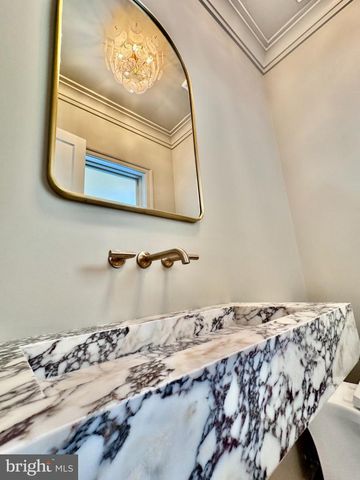 5840 HILLDON ST, Mclean, VA 22101