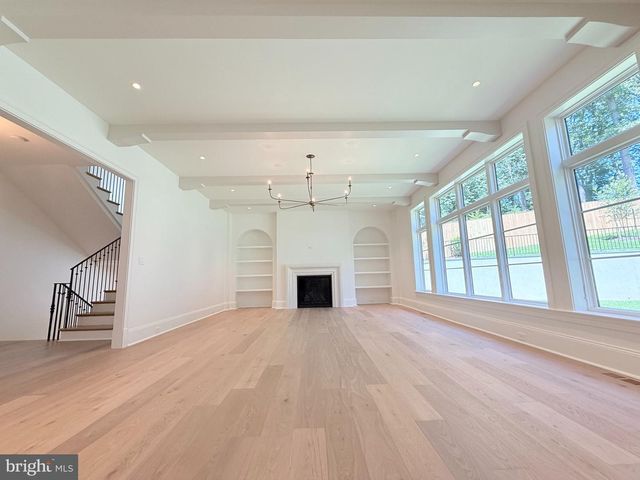 5840 HILLDON ST, Mclean, VA 22101