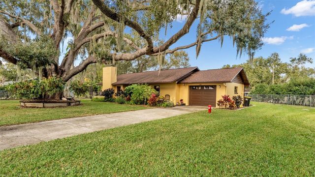 102 LAKE LENA BOULEVARD, Auburndale, FL 33823