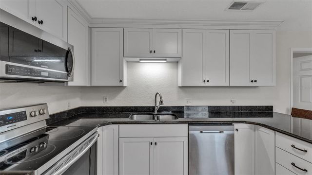 102 LAKE LENA BOULEVARD, Auburndale, FL 33823