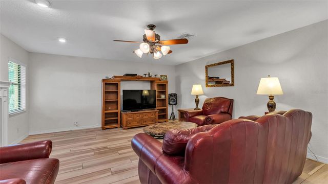 102 LAKE LENA BOULEVARD, Auburndale, FL 33823