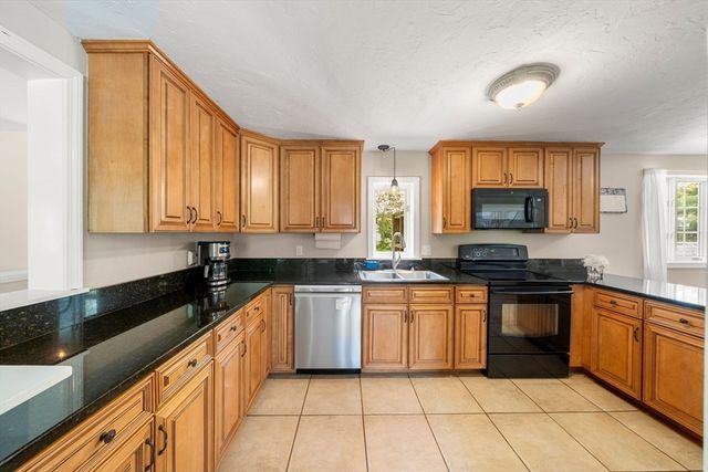 302 Ames Way, Barnstable, MA 02632