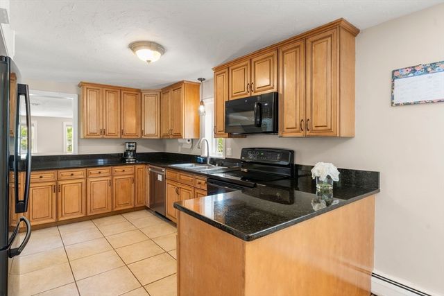 302 Ames Way, Barnstable, MA 02632