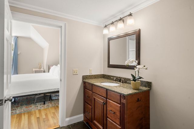 302 Ames Way, Barnstable, MA 02632