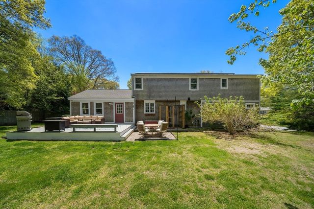 302 Ames Way, Barnstable, MA 02632
